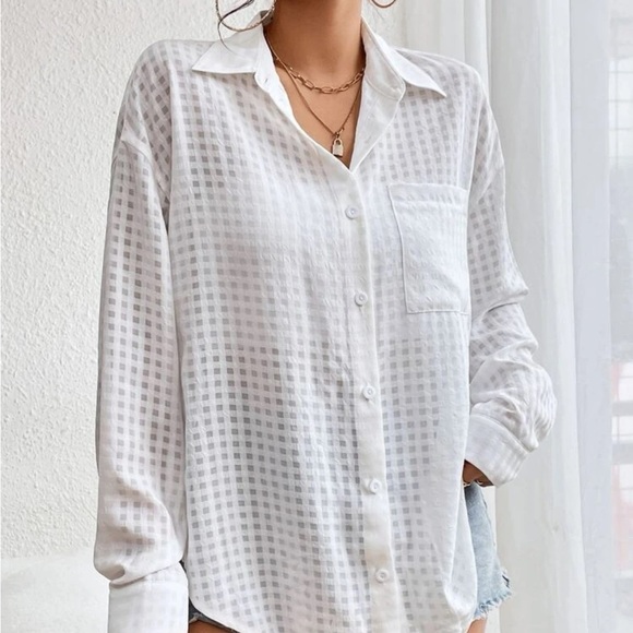 New white button long sleeve top - Picture 1 of 7